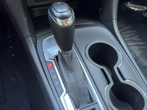Used 2020 Chevrolet Equinox LS FWD image 26