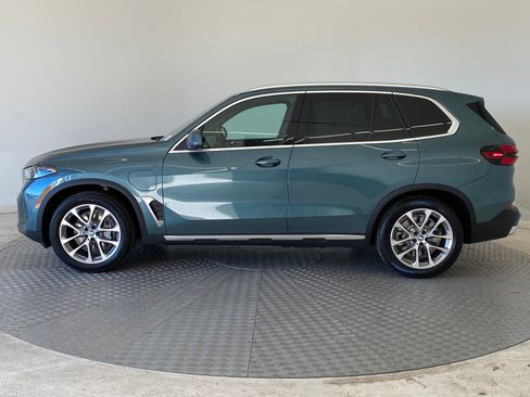 New 2026 BMW X5 xDrive50e w/ Premium Package image 2