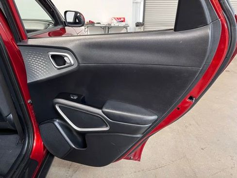Used 2020 Kia Soul LX FWD image 15