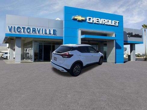 Used 2021 Nissan Kicks SV FWD image 5