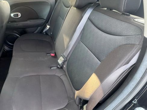 Used 2017 Kia Soul FWD image 18