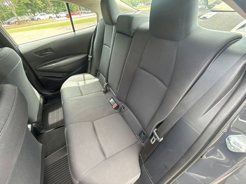 Used 2025 Toyota Corolla LE FWD image 17