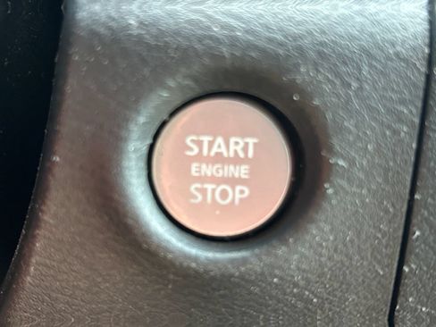 Used 2022 Nissan Frontier S RWD image 33