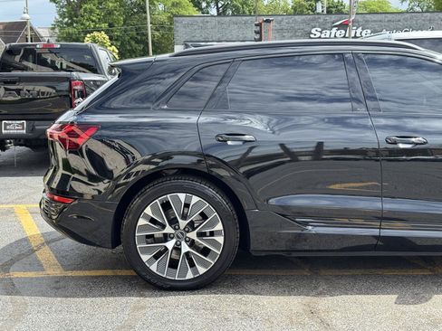 Used 2024 Audi Q8 e-tron Premium Plus w/ Premium Plus Package AWD/4WD image 13
