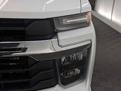 Used 2024 Chevrolet Silverado 3500 LT w/ Convenience Package image 10