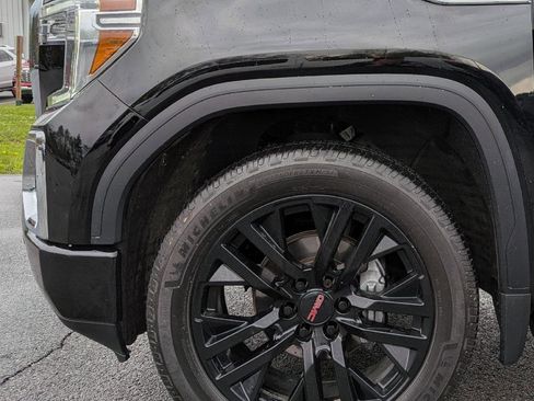 Used 2021 GMC Sierra 1500 Denali w/ Denali Premium Package AWD/4WD image 3