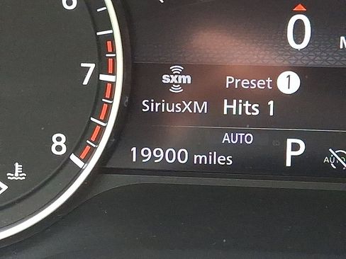 Used 2025 Nissan Pathfinder SL AWD/4WD image 13