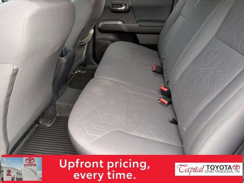 Used 2019 Toyota Tacoma TRD Sport w/ Technology Package AWD/4WD image 11