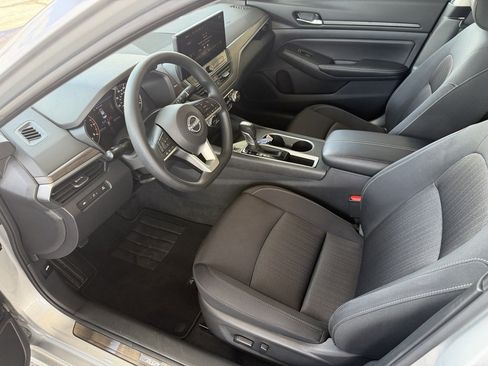 Used 2025 Nissan Altima 2.5 SV w/ SV Special Edition Package FWD image 10
