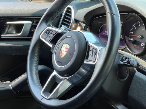 Certified 2020 Porsche Cayenne AWD/4WD image 35
