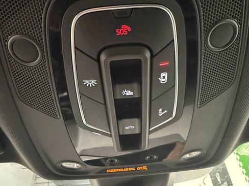 Used 2018 Audi SQ5 Premium Plus w/ S Sport Package AWD/4WD image 21