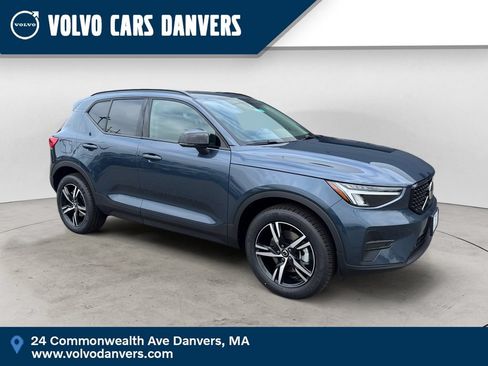 New 2026 Volvo XC40 B5 Core w/ Protection Package Premier AWD/4WD image 1