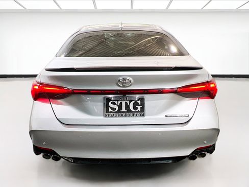 Used 2020 Toyota Avalon Touring w/ Advanced Safety Package image 5