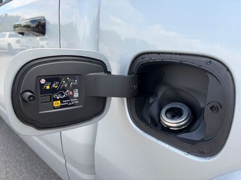 New 2027 RAM 1500 4x4 Crew Cab image 16