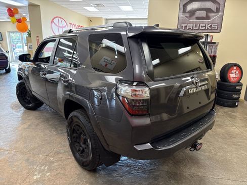 Used 2021 Toyota 4Runner SR5 Premium w/ Moonroof Package image 6