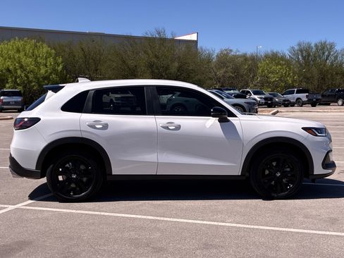 Certified 2026 Honda HR-V Sport image 7