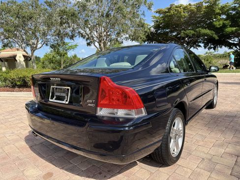 Used 2005 Volvo S60 2.5T AWD/4WD image 3
