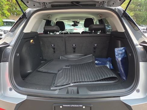 Used 2025 Chevrolet TrailBlazer LS w/ LS Convenience Package FWD image 11