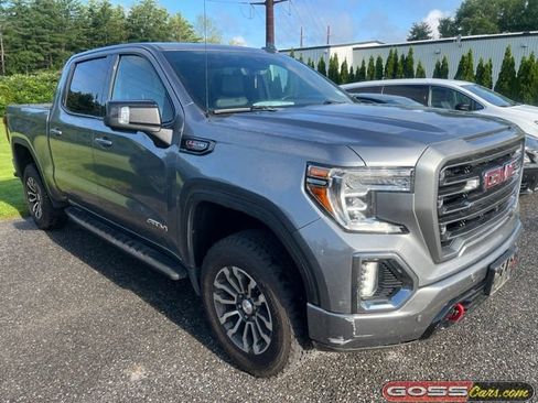 Used 2022 GMC Sierra 1500 AT4 w/ Technology Package AWD/4WD image 2