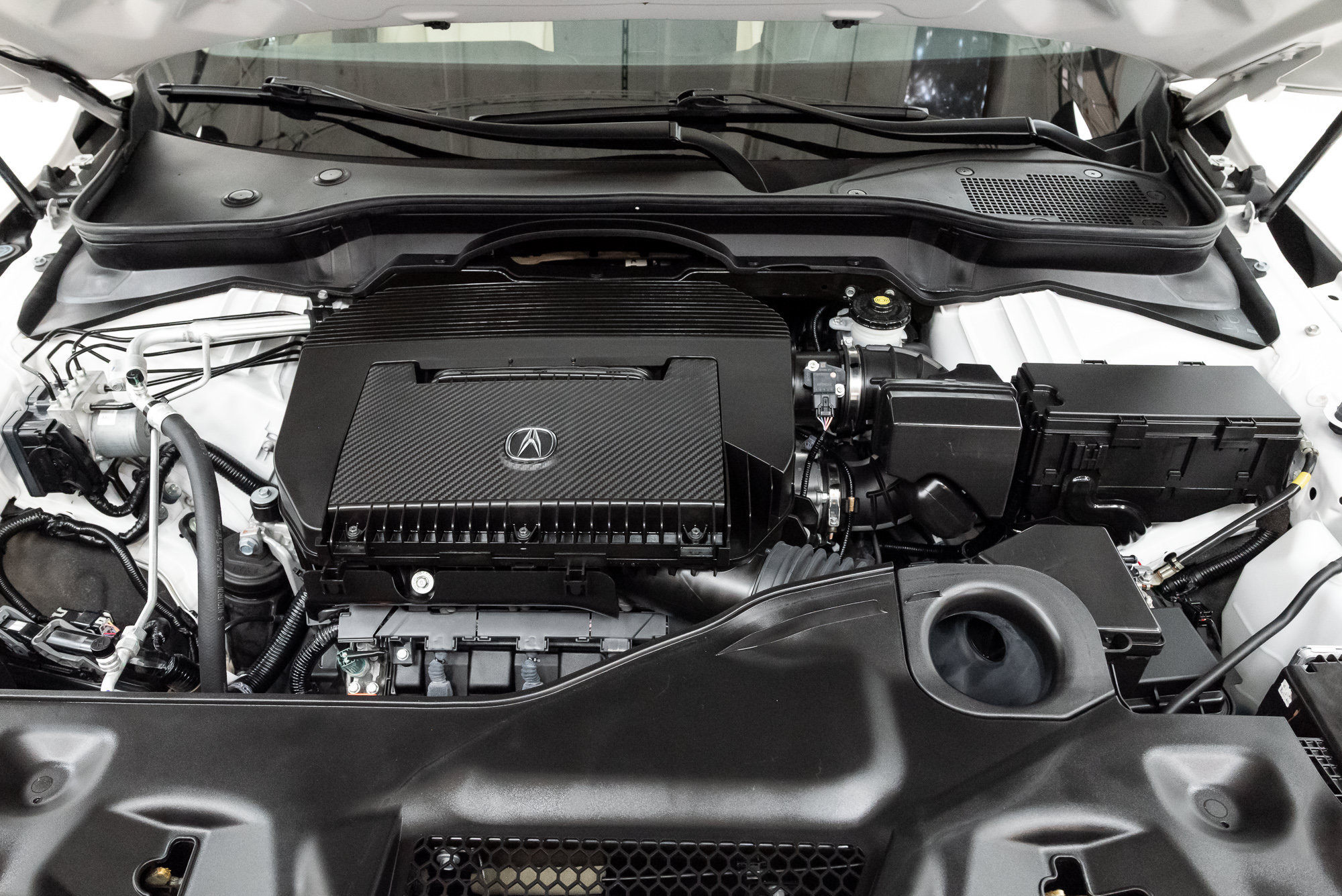 Used 2024 Acura MDX SH-AWD image 3