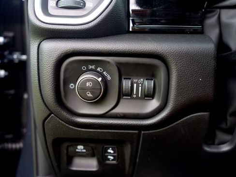 New 2026 RAM 1500 Laramie w/ Night Edition AWD/4WD image 18