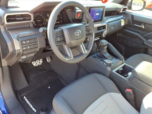New 2025 Toyota Tacoma TRD Sport image 4