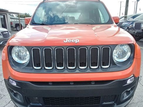 Used 2015 Jeep Renegade Latitude w/ Popular Equipment Group image 3