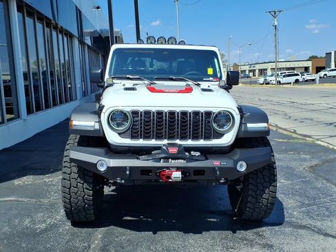 Used 2026 Jeep Gladiator Rubicon w/ Steel Power Dome Hood Package AWD/4WD image 2