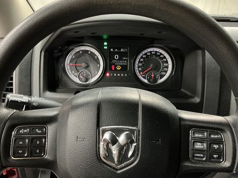 Used 2018 RAM 1500 Express AWD/4WD image 13