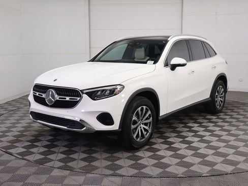 New 2026 Mercedes-Benz GLC 300 image 1