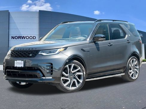 Certified 2025 Land Rover Discovery Dynamic SE AWD/4WD image 1