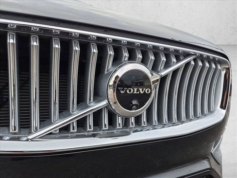 Used 2025 Volvo XC90 B6 Ultra w/ Protection Package Premier AWD/4WD image 16