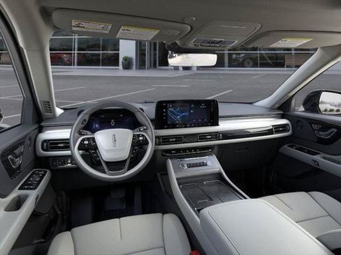 New 2026 Lincoln Aviator AWD image 9