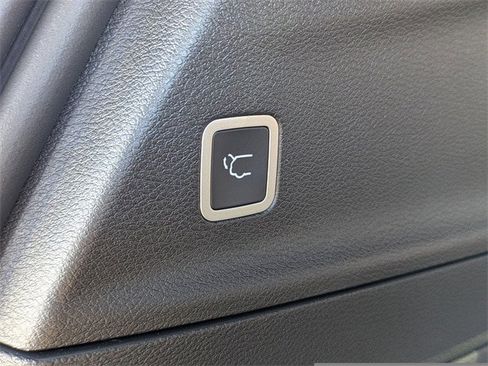 New 2026 Chrysler Pacifica Pinnacle image 14