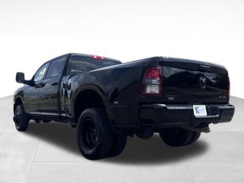 Used 2023 RAM 3500 Big Horn w/ Night Edition AWD/4WD image 5