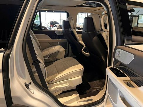 Used 2024 Lincoln Navigator Black Label AWD/4WD image 28