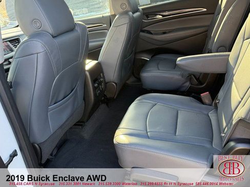 Used 2019 Buick Enclave Essence image 10
