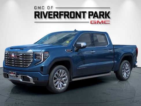 Used 2026 GMC Sierra 1500 Denali w/ Denali Reserve Package AWD/4WD image 8