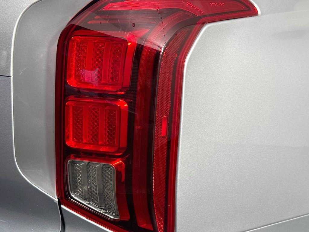 Used 2025 Hyundai Palisade SEL FWD image 33