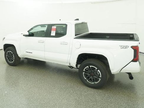 New 2025 Toyota Tacoma TRD Sport image 11