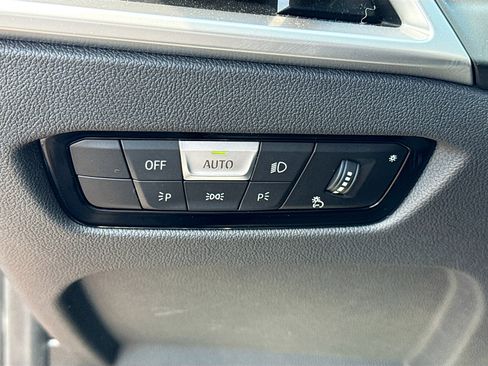 Used 2025 BMW M340i RWD image 36