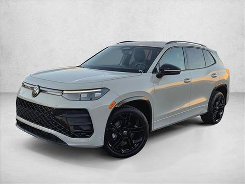 New 2026 Volkswagen Tiguan SE R-Line FWD image 1