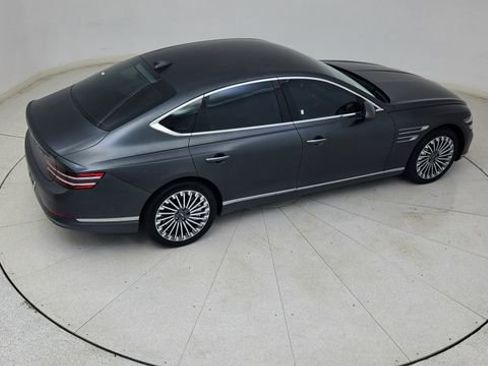 Used 2024 Genesis G80 image 82