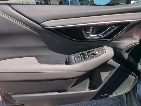 Used 2025 Subaru Outback Onyx Edition w/ Tech Package 3 AWD/4WD image 10