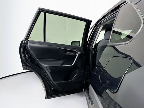 Used 2024 Toyota RAV4 XLE AWD/4WD image 25