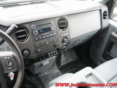 Used 2016 Ford F550 4x4 SuperCab Super Duty image 20