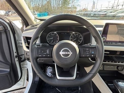 Used 2023 Nissan Rogue SL image 13