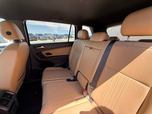 Used 2023 Volkswagen Tiguan SE FWD image 22