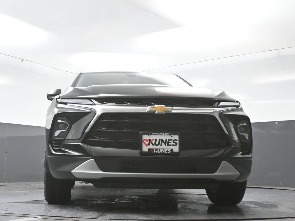 Used 2025 Chevrolet Blazer LT FWD image 50