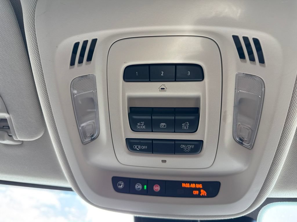 Used 2023 Buick Envision Avenir AWD/4WD image 44